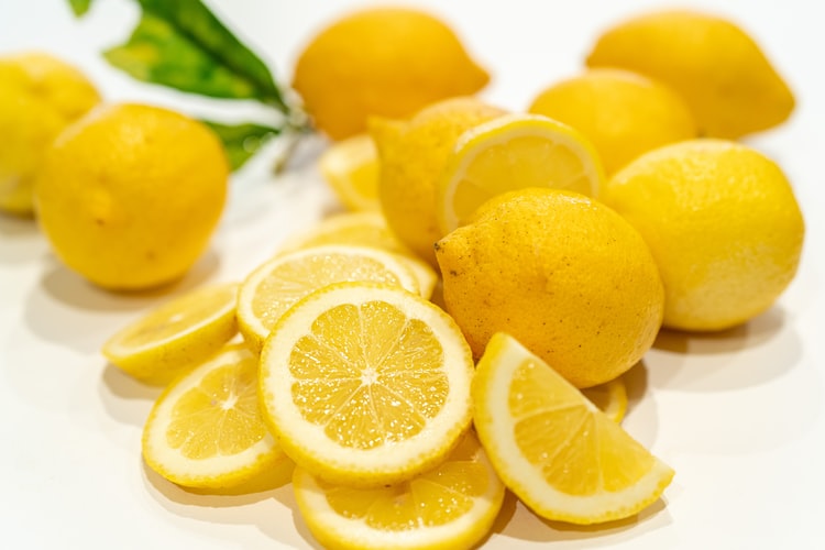 pile of lemons